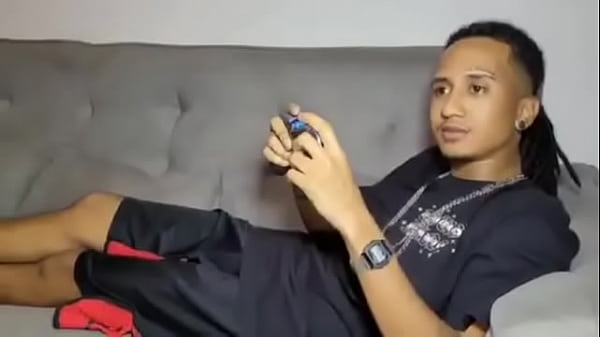 Meu Padrasto me comeu gostoso (Completo no RED)...