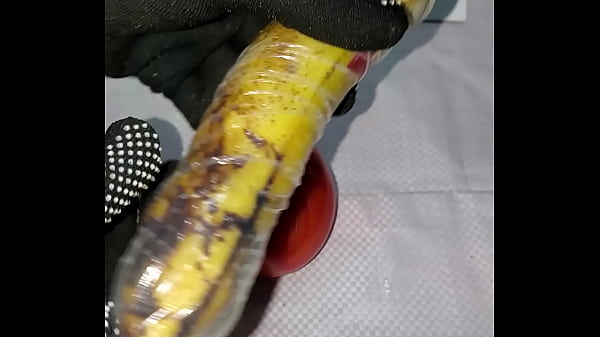 Red Head Tomato was analyzed by the Banana man 2 min