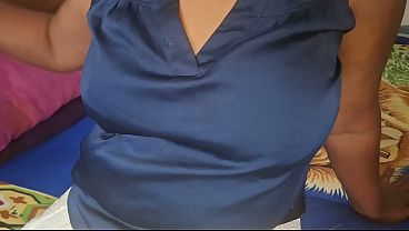 はい、継母さん、あなたはとてもセクシーです