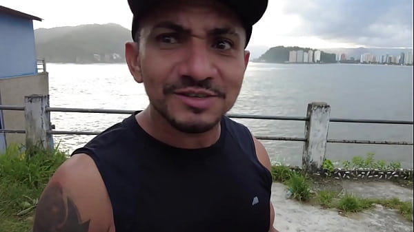 sa&iacute; pra dar uma caminhada e acabou que transei ...