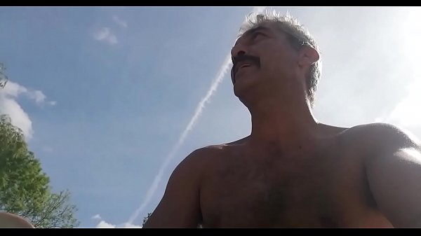 Str8 Hommes Matures Turcs Jouant Sur La Plage Nue En Allemagne