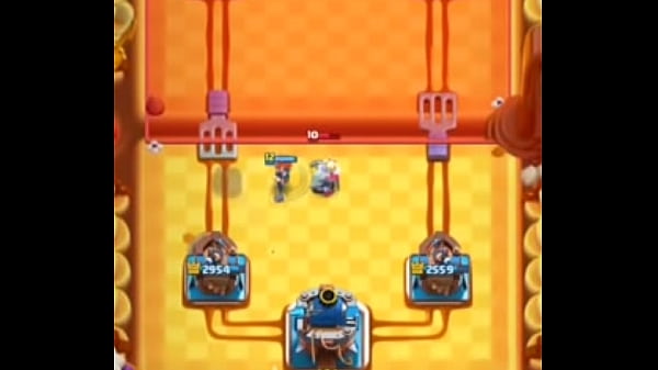 Download Video - Bielzinho fodendo com a Pekkona da lvl 11