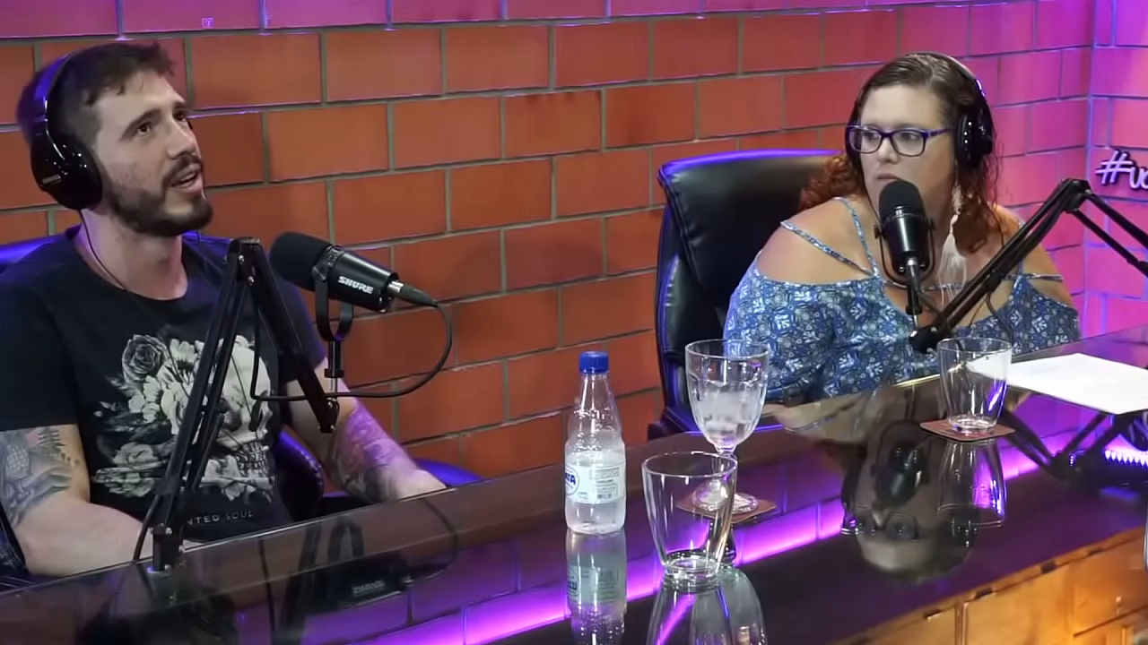 Casal Liberal Terciopelo Melocotón | PodTrocar T01EP03
                    swingers muchos negros