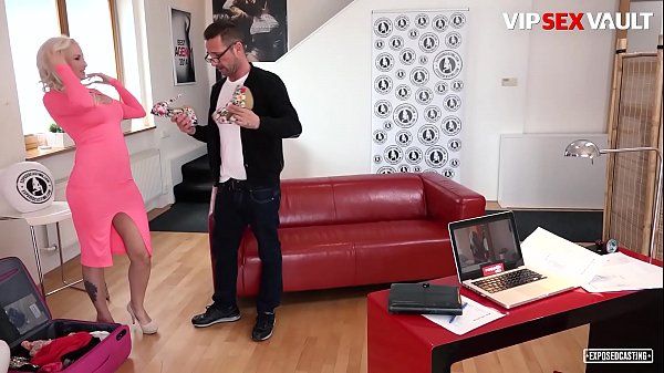 VIP SEX VAULT - #Jarushka Ross #David Perry - Czech MILF Gives Titjob And Gets Hard Drilled On Casting Couch