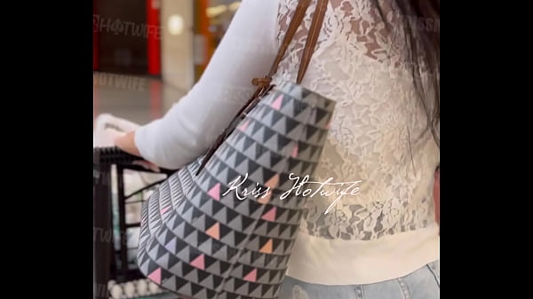 Kriss Hotwife - Short shorts at the mall