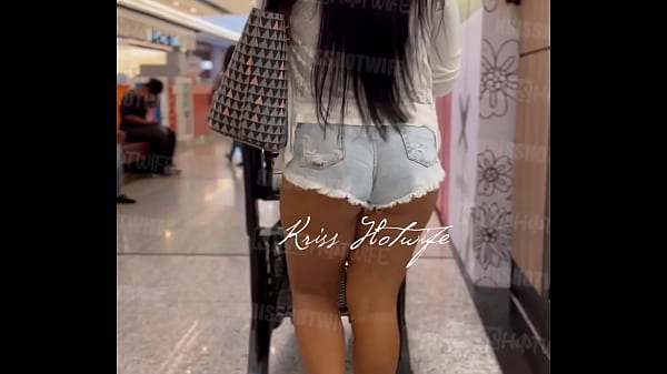 Kriss Hotwife - Short shorts at the mall