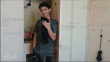 Último O jovem Erick Rosa perdeu a virgindade enquanto socava o cu da g&oacute;tica Rubi Torres, sentindo Hot sua bunda grande rebolar em seu pau duro. Full