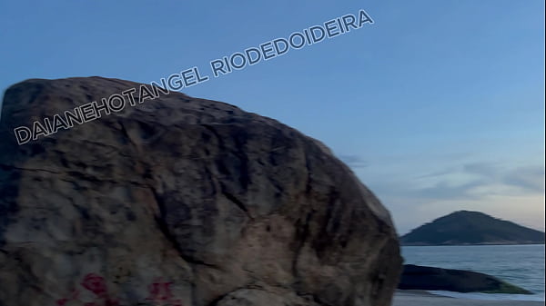 ANIVERSARIO DA ESPOSA SAFADA DAIANEHOTANGEL FOI FUDENDO COM ESPOSO E UM ASSINANTE DE SUA PLATAFORMA QUE ELA SORTEOU PARA ESTAR FUDENDO COM ELA