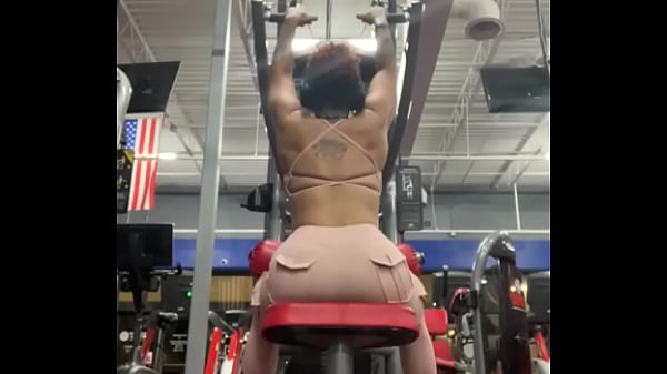 Bobbi Jo’ pronoun is Wide/ Load