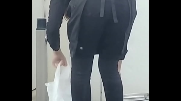BLACK JEANS