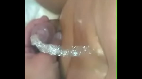 thumb peeing