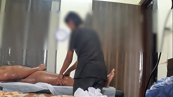 Desi Apple - Hidden cam caught happy ending massage