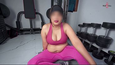 義理の妹がトレーニングを続けるための簡単な提案をした&hellip;彼の返答は彼女を驚かせた&hellip;
