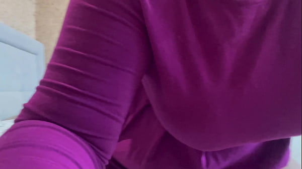 Hot pussy licking instruction close up