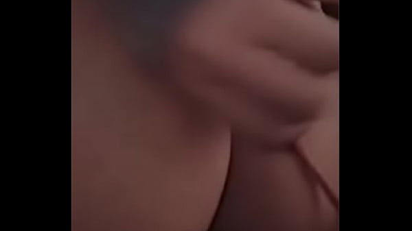 Rubí Camacho enseña coño