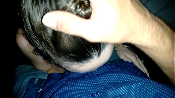 Nouveau-Né Sucer Pendant La Fête 18 Ans