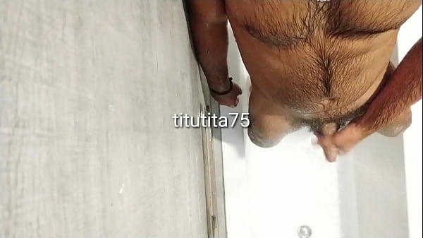 Titutita75 - Banho nu antes do sexo