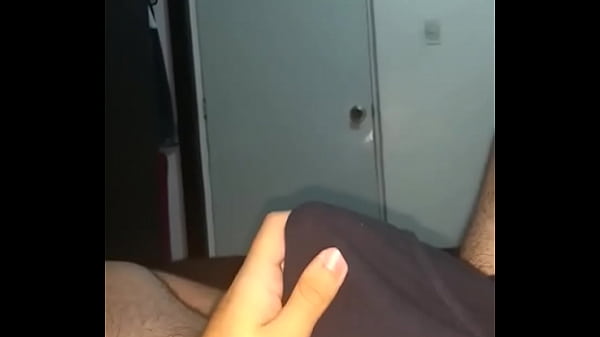 Mi amigo me manda video mientras habla con su n...