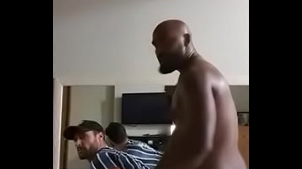 Download Video - NEG&Atilde;O CAFU&Ccedil;U SOCANDO MUITA ROLA NO GREMISTA GULOSO