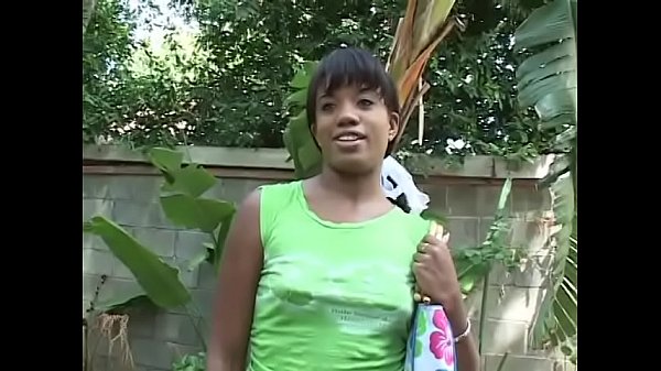 Download Video - Fantstic black whore sucks dick and enjoys it in her shaved tight cunt