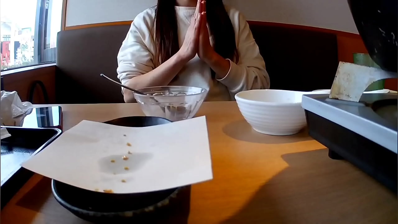 Dos días de creampie de una guarra pervertida de pechos pequeños y una casada infiel. [Creampie amateur Gonzo] Mai, una ama de casa de unos 30 con el coño depilado a la que le encantan los creampies.
                    sex pussy fucking creampie milf homemade asian shaved pussy japanese amateurs japanese amateur 素人 人妻 中出し 貧乳 個人撮影 はめ撮り 変態 パイパン 主婦 muchos negros