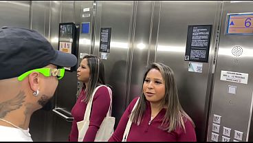 Download Video - VISITA DE AMIGOS VIROU SEXO HARD NA VARANDA COM TODOS OS VIZINHOS OLHANDO