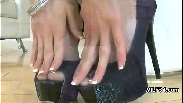 Gorgeous cougar had a horny great time with an
