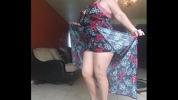 Models my dress show boobs