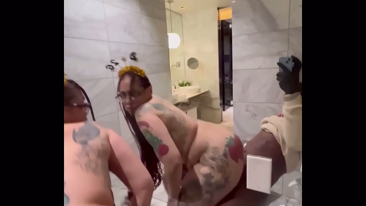 Lighskin Ebony Slut Gets Fucked Out Her Boots Before New Years