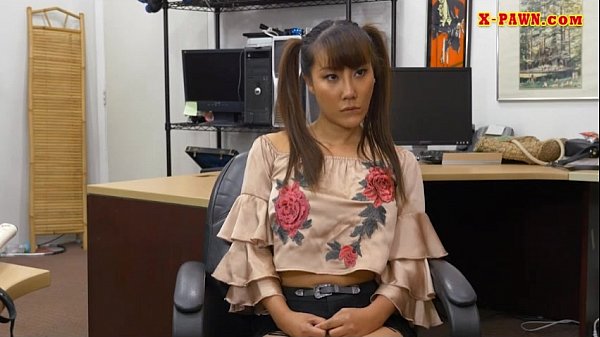 Asian babe drilled by pawnshops owner