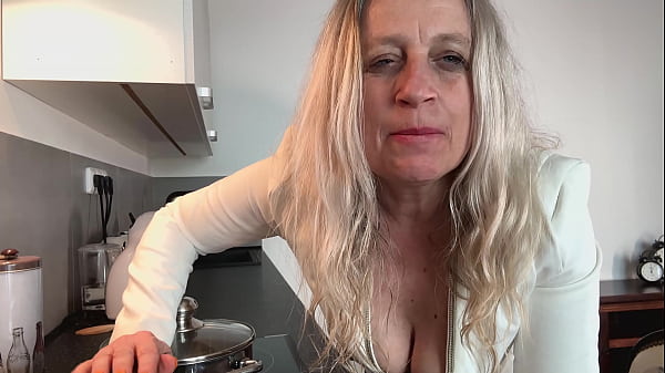 Hot fisting experience in the kitchen in private