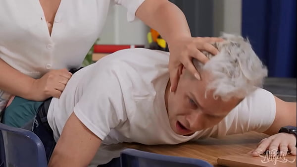 Buttfucking The Bully / TransAngels / download...