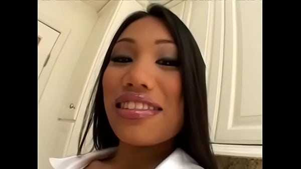 Asian nurse reduces swelling of black dick