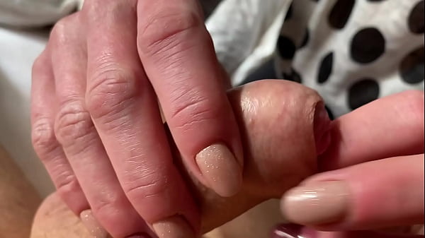 Bucket Bathing Hood Girl With Post Pregnancy Jiggly Juicy Pear Shaped Cum Sucking Booty