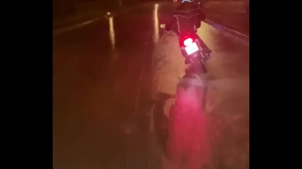 Mineiro fudendo a traseira da pop110i