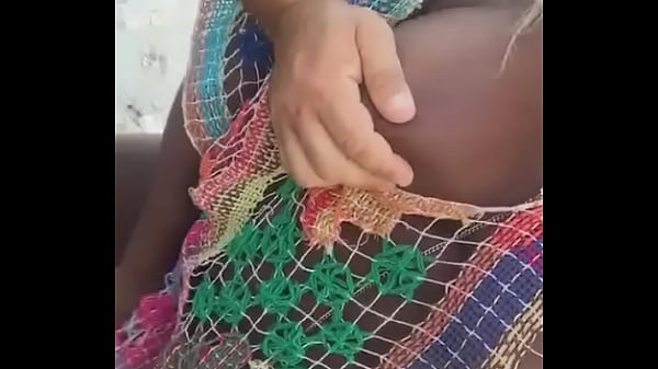 Larissa Close Mamando gringo em Maceió