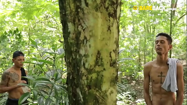 Download Video - Dotado fodendo o safado no meio do mato