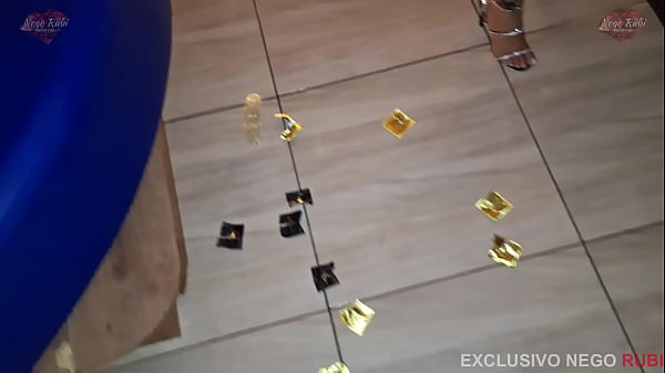 A cuckold's dream is to do this