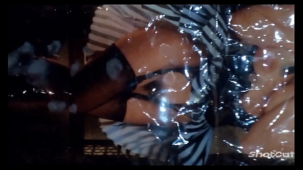 Eyaculaciones sobre chicas de revistas