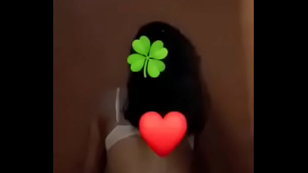 Teen tetona lo mueve rico para el novio