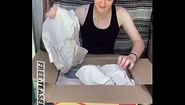 「変態的な荷物の開封舞台裏 パート1」