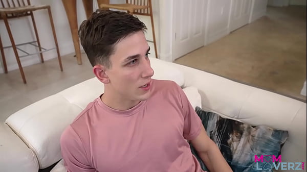 Stepmom Kiki Klout Wants Creampie S3-E1