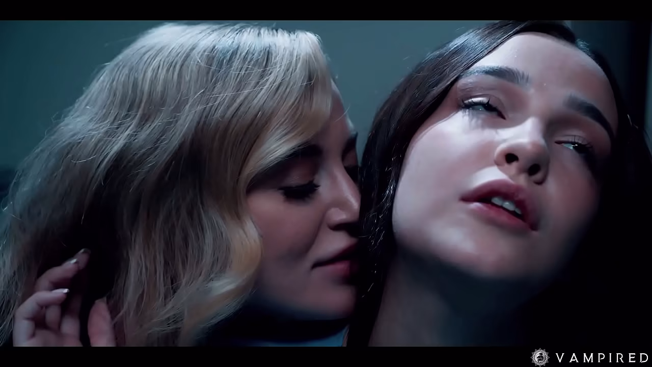 Lesbian Vampire Fingering Hot Brunette - Master Blake Blossom Mesmerize Slave Rissa May