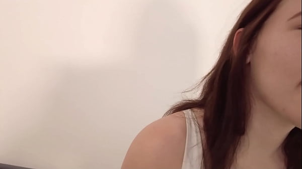 194 - 1 Babe fucks for creampie