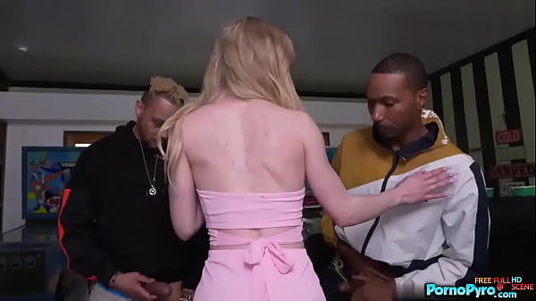 Skinny Puta Blonde Emma Starletto Gets Revenge On BF & Sucks Gang Of BBCs