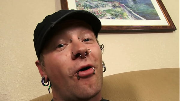 Tattooed Amateur Olivia Rose Gets A Creampie From Her Boyfriend