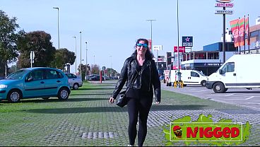 Emmita Smile gets her ass stretched by toys and a BBC on Nigged