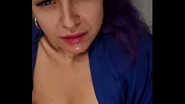 Me follo al plomero porque no tengo plata para pagarle