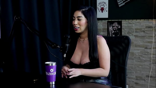 She won the most beautiful ass contest, her first video was anal, she had a 23cm dick and she is very naughty, in addition to the tips for anal - Amy Yamaguchi (SHEER/RED)