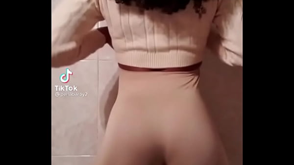 thumb big ass twerk
